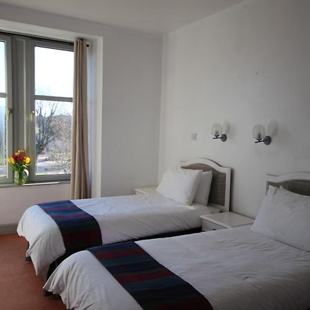 Hotel Square Tomintoul Exterior foto