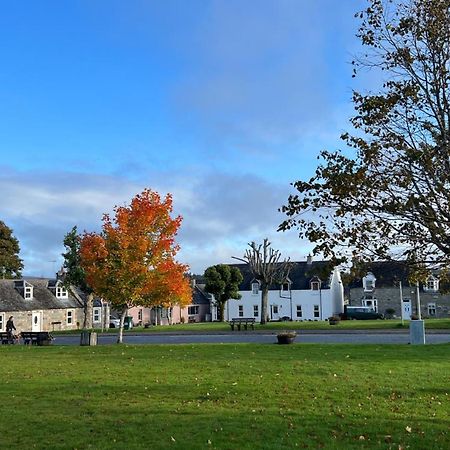Hotel Square Tomintoul Exterior foto