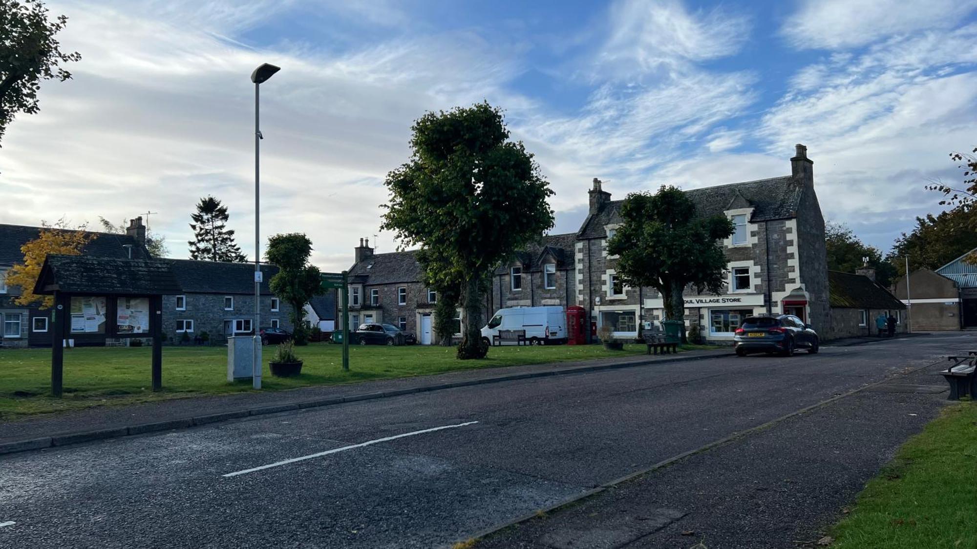 Hotel Square Tomintoul Exterior foto